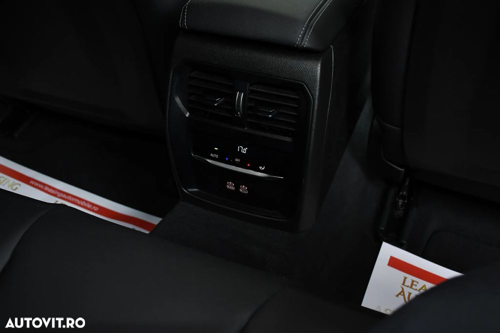 BMW Seria 3 330e xDrive Aut. Sport Line - 23