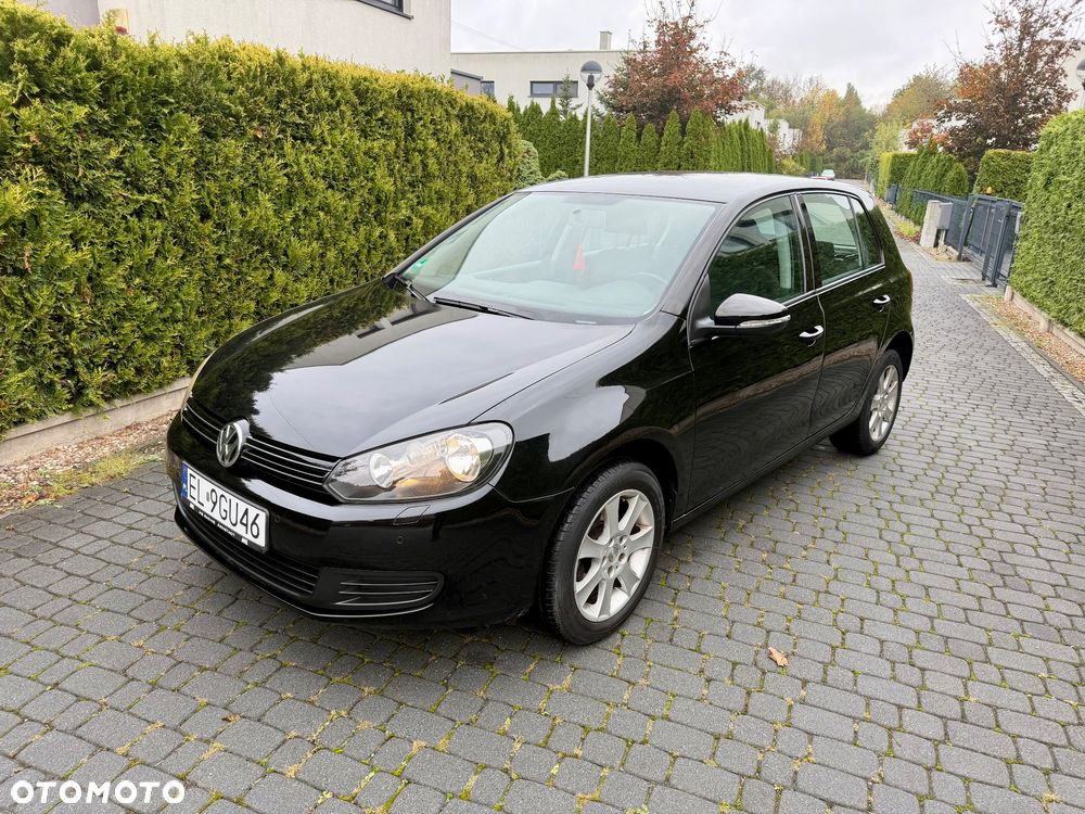 Volkswagen Golf - 6