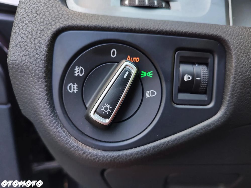 Volkswagen Golf 1.6 TDI BlueMotion Technology Lounge - 20