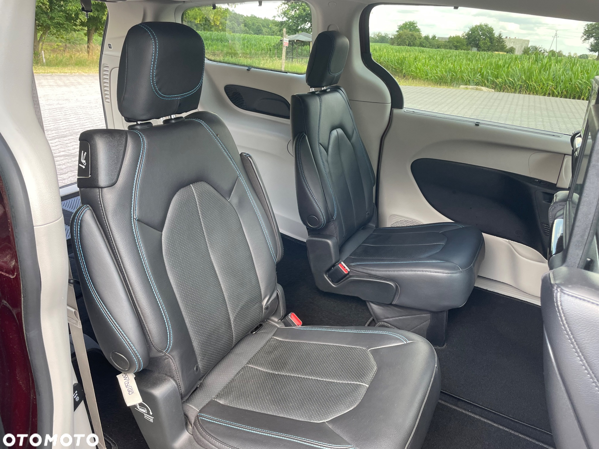 Chrysler Pacifica - 20
