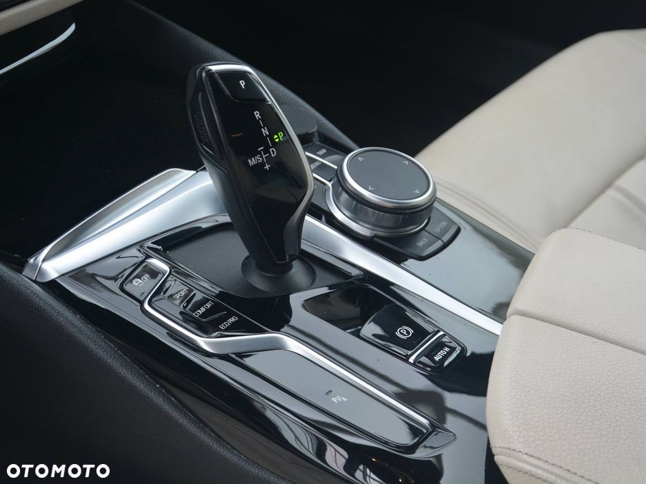 BMW Seria 5 530i mHEV Luxury Line - 8