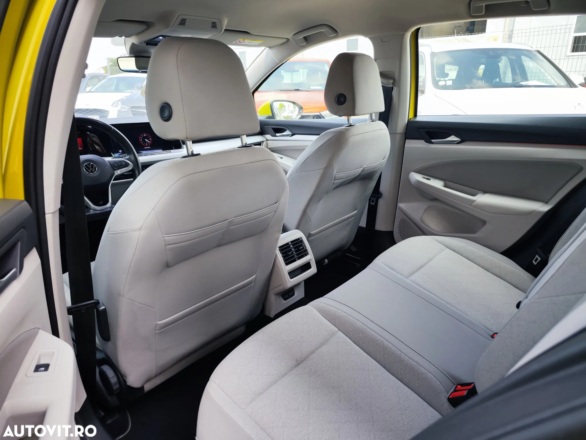 Volkswagen Golf 1.5 eTSI ACT DSG MHEV Life - 22