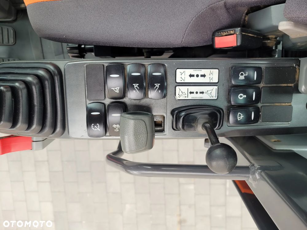 Doosan DX-165W / ROTOTILT ze szczypcami / COMPACT / - 23