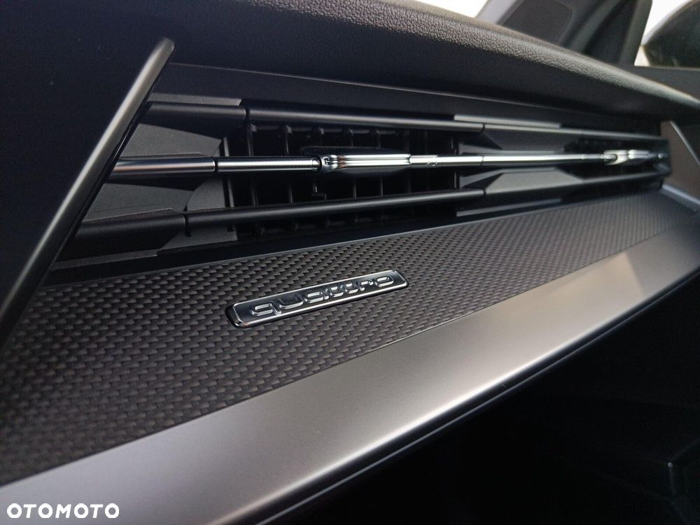 Audi RS3 Limousine - 25