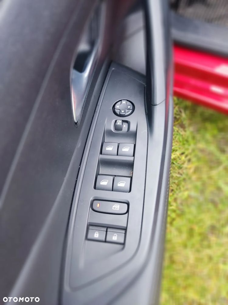 Peugeot 308 PureTech 130 EAT8 Allure - 20