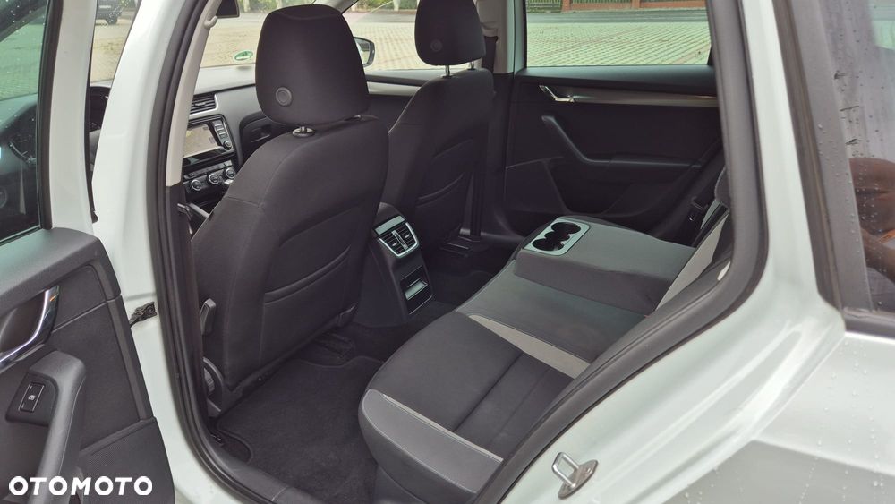 Skoda Octavia 1.4 TSI DSG Ambition - 38