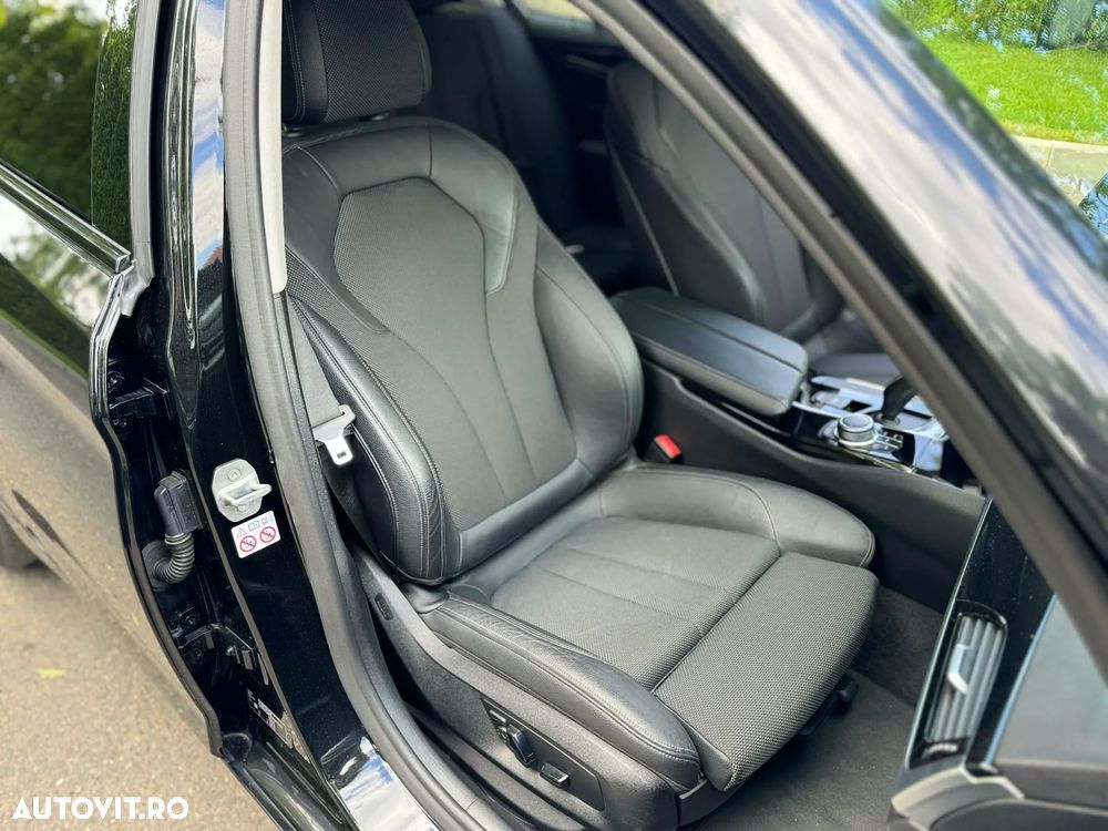 BMW Seria 5 520d xDrive AT - 9