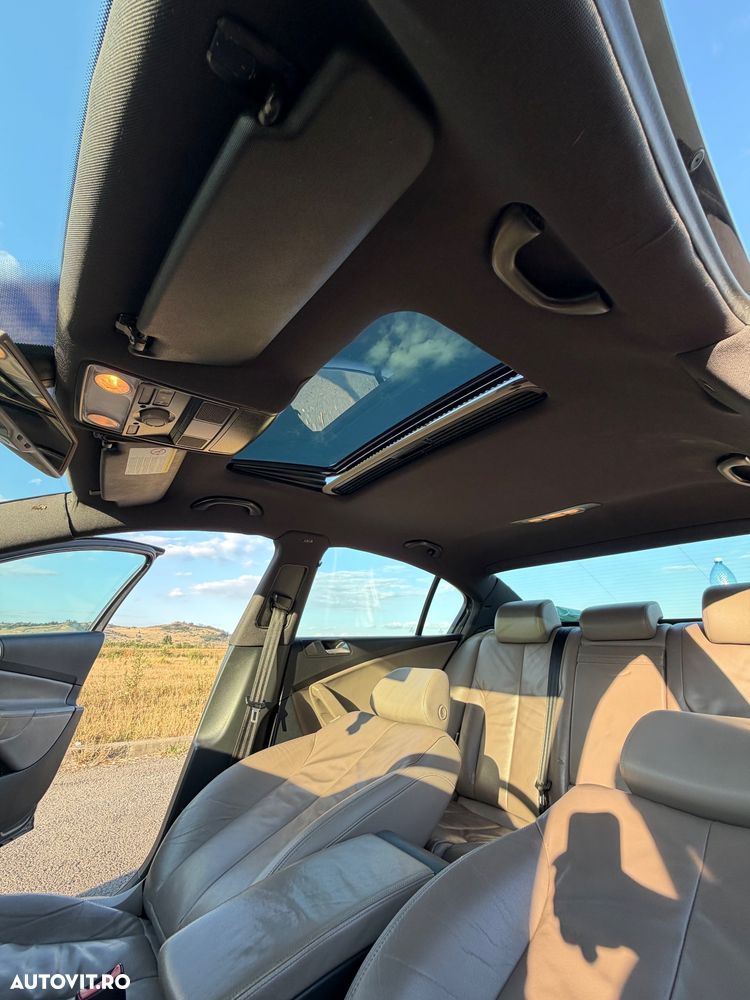 Volkswagen Passat 2.0TDI Sportline DPF DSG - 9
