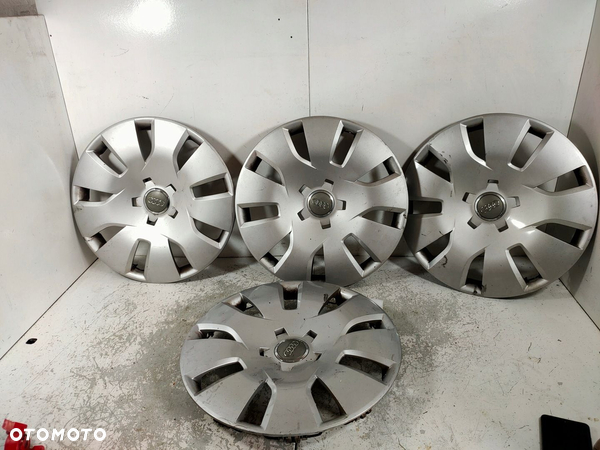 Kołpaki oryginalne Audi A4 B8 komplet 8K0601147