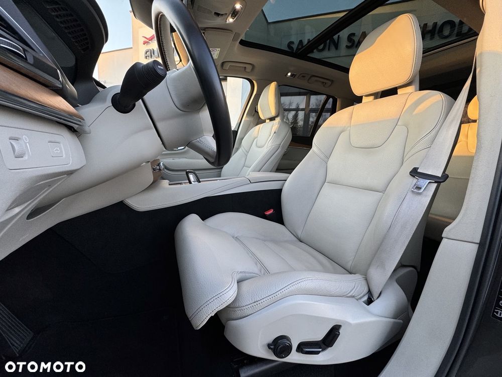 Volvo XC 90 D5 AWD Momentum 7os - 13