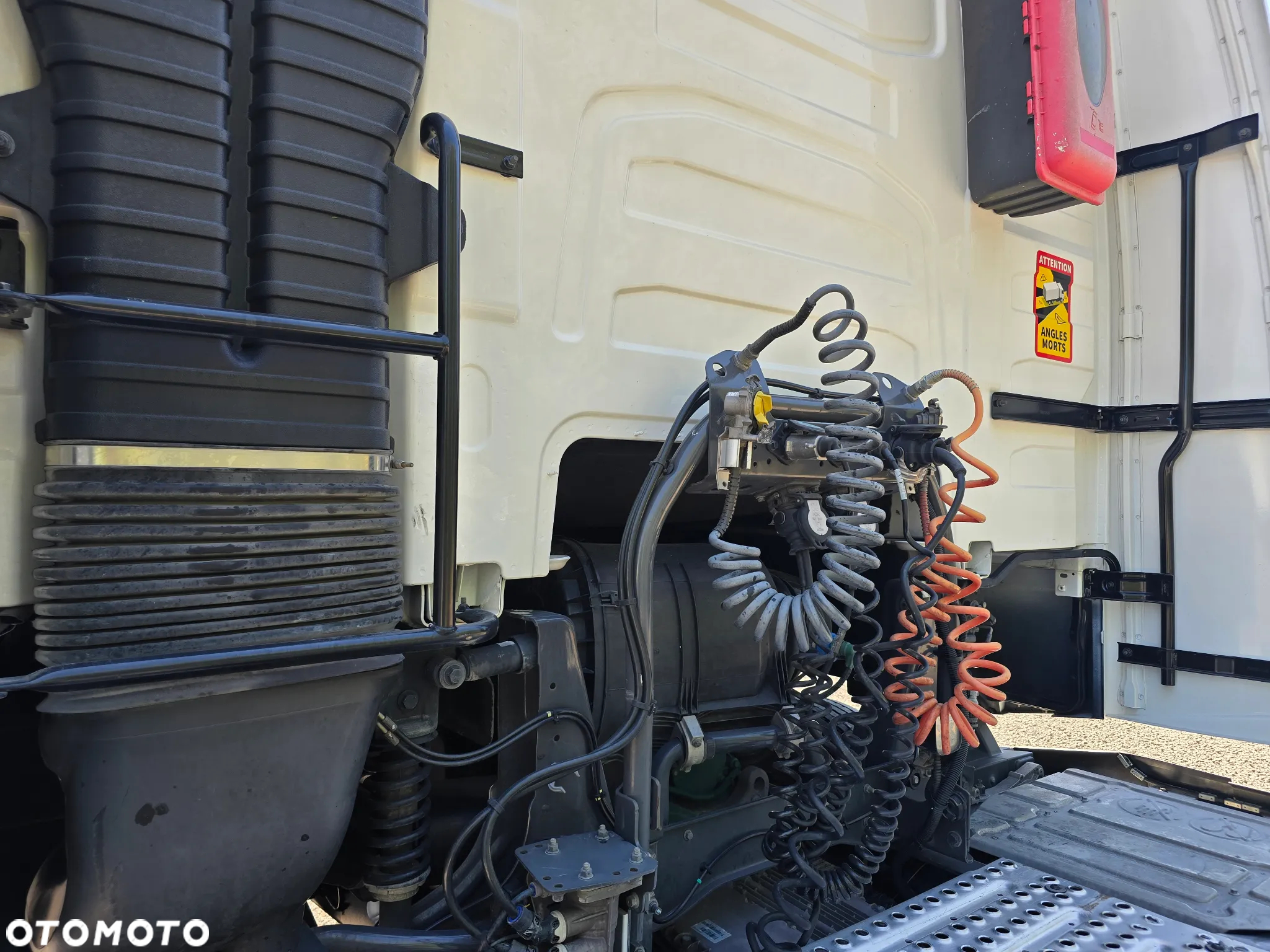 Volvo FH4 - 15