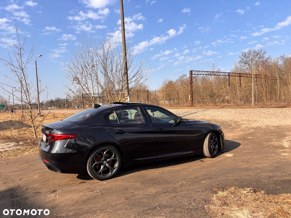 Alfa Romeo Giulia 2.0 Turbo 16V AT8 Veloce Ti - 6
