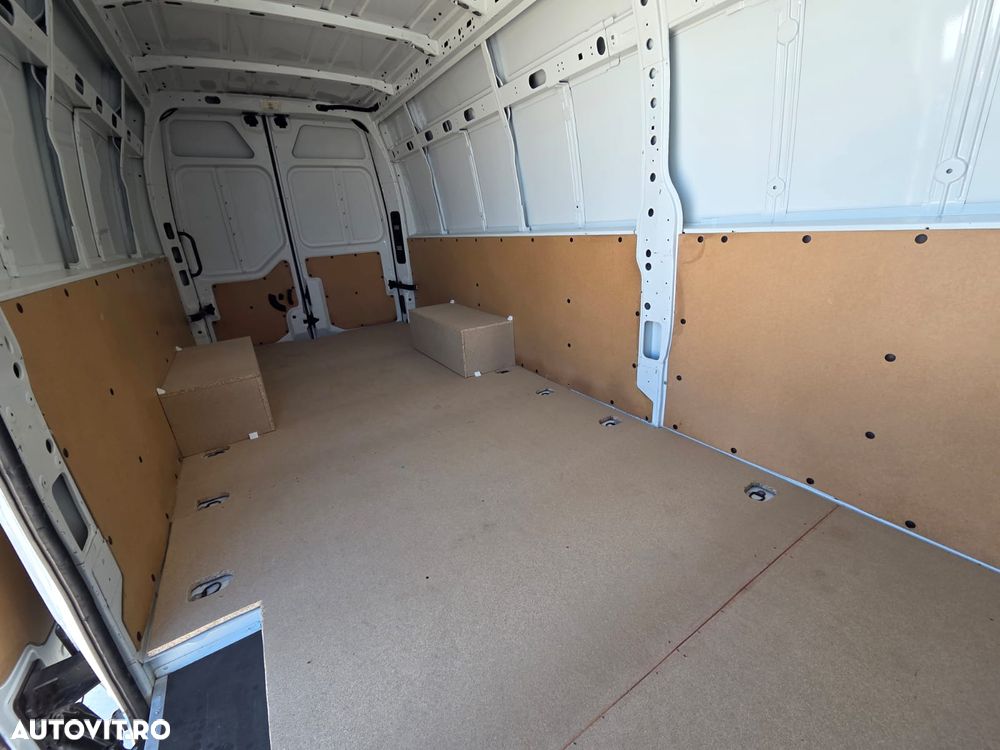 Renault New Master Axa Dubla L5H3 - 17