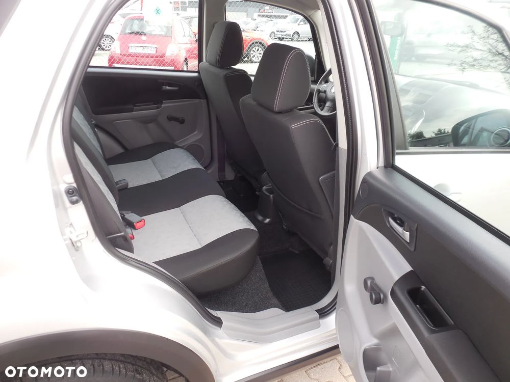 Suzuki SX4 - 12
