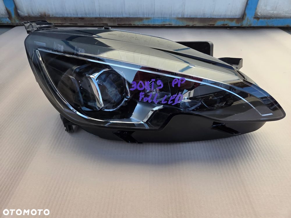 Lampa przednia prawa FULL LED Peugeot 308 T9  1618000580 - 1