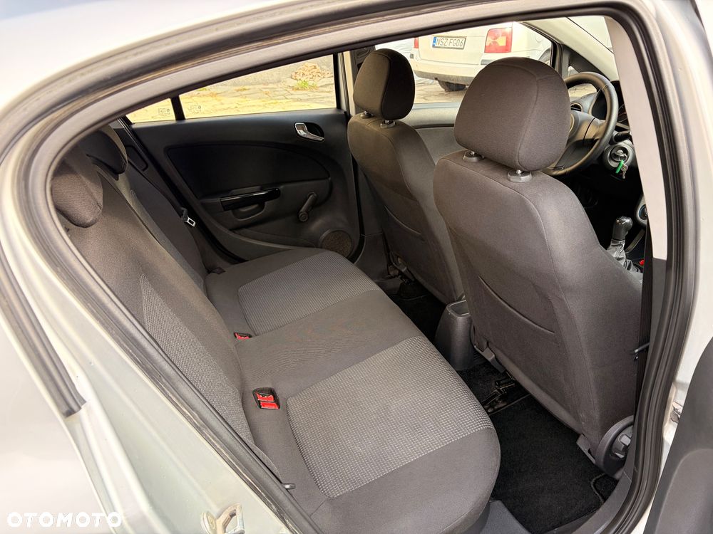 Opel Corsa 1.2 16V Edition / Active - 6