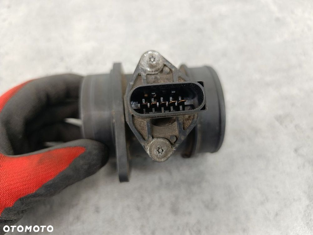 PRZEPŁYWOMIERZ POWIETRZA AUDI A4 B6 06A906461L 0280218063  BOSCH 1.8 T 20V - 2