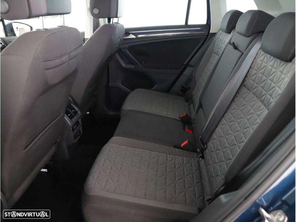 VW Tiguan - 25