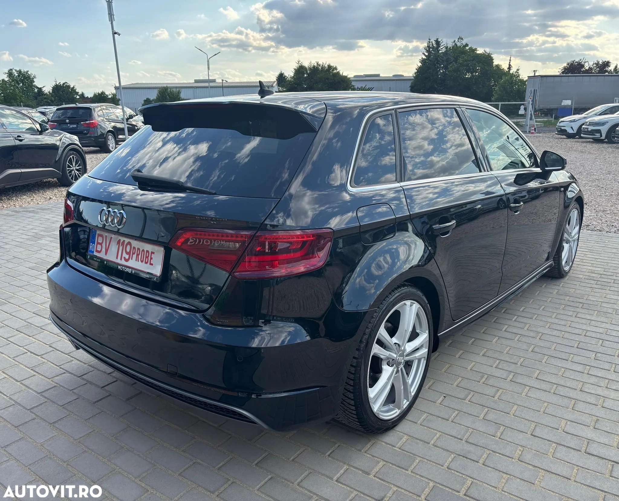Audi A3 2.0 TDI Sportback S line Sportpaket - 2