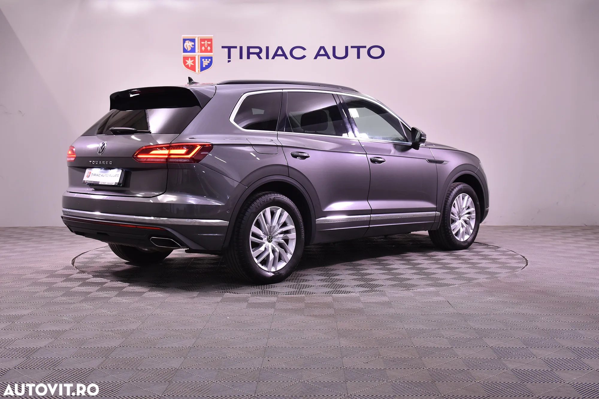 Volkswagen Touareg - 5