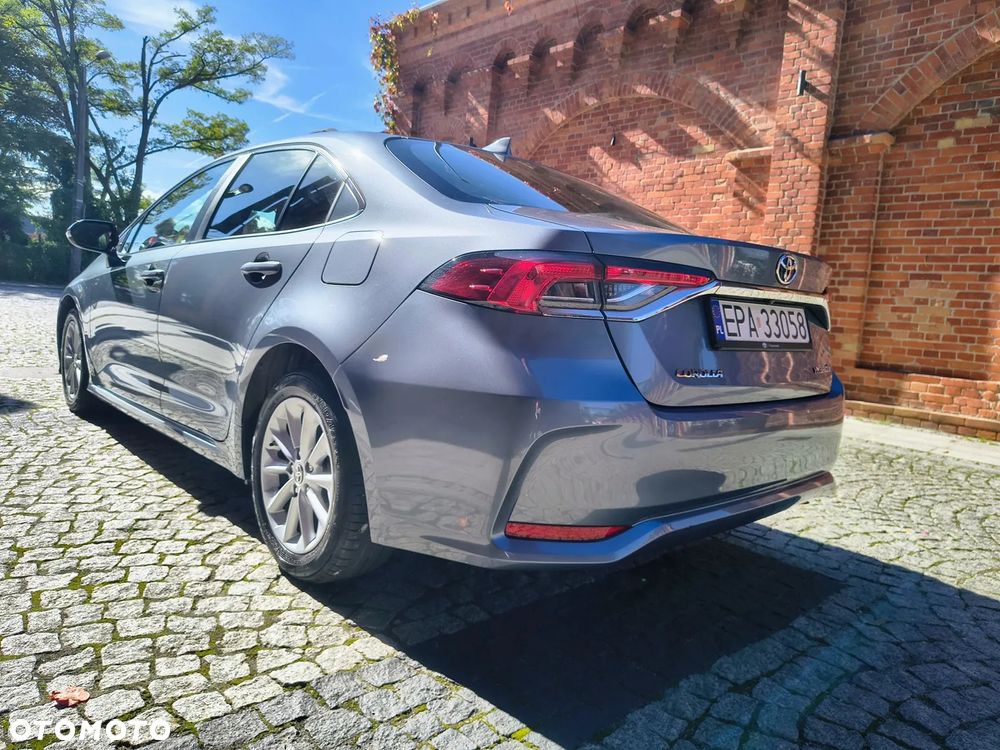 Toyota Corolla 1.8 Hybrid Comfort - 12