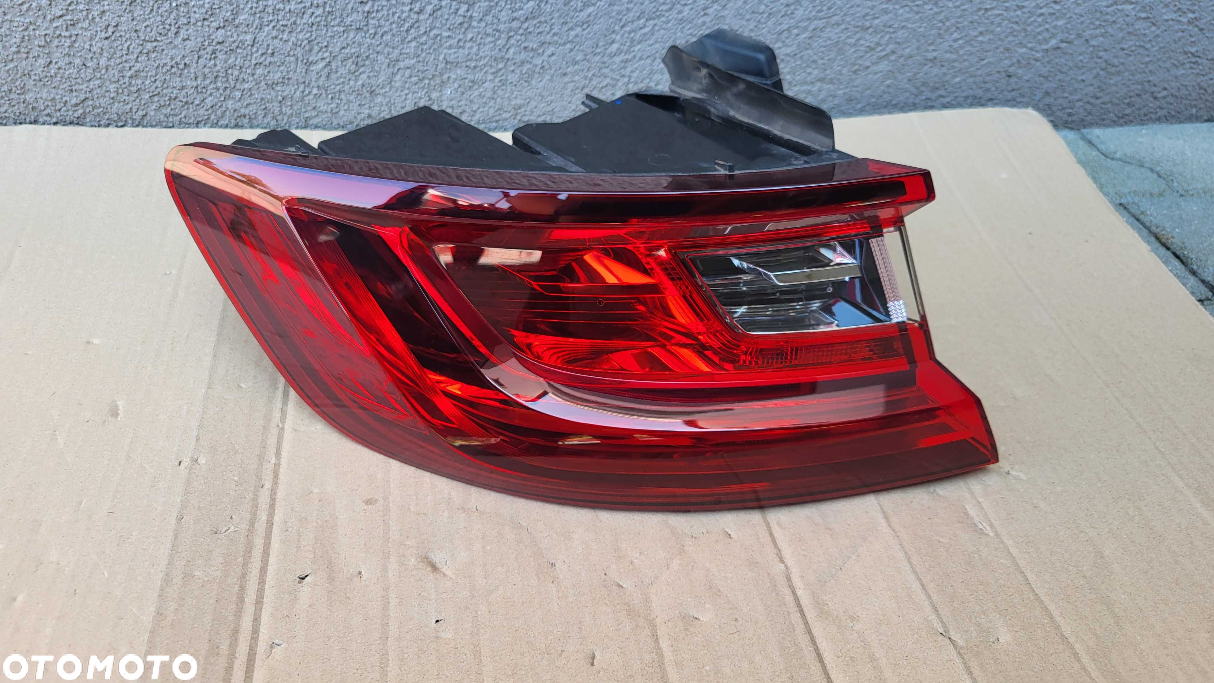 Lampa tylna LEWY TYŁ Renault Megane IV 16-20 Hatchback OE ŁADNA! - 2