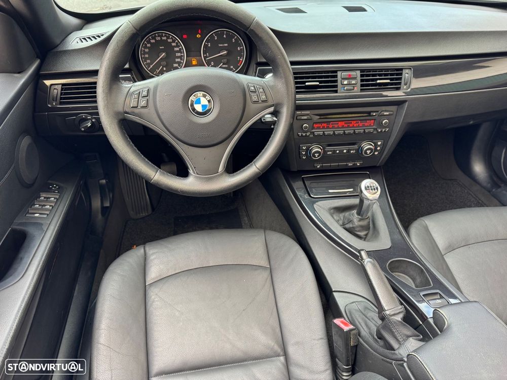 BMW 320 i Cabrio - 33