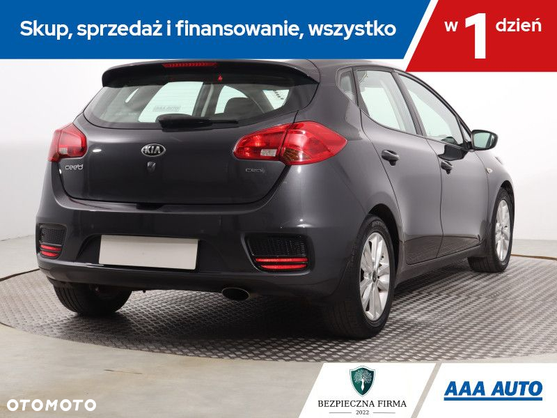 Kia Ceed - 6