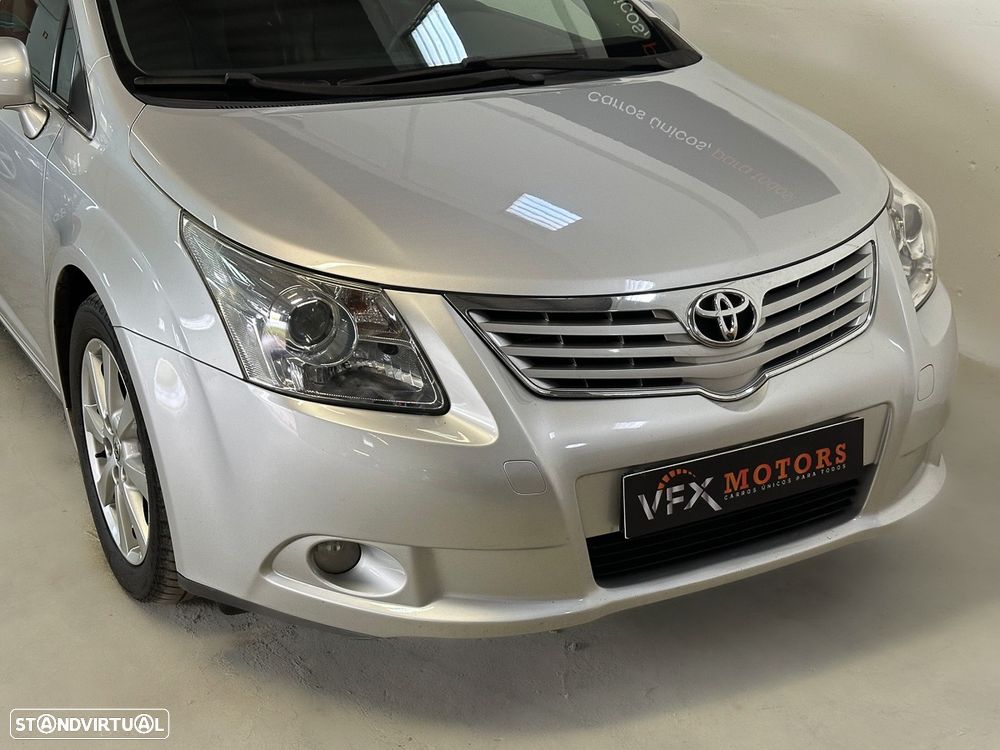 Toyota Avensis SW 2.0 D-4D Exclusive +Pele+GPS - 20