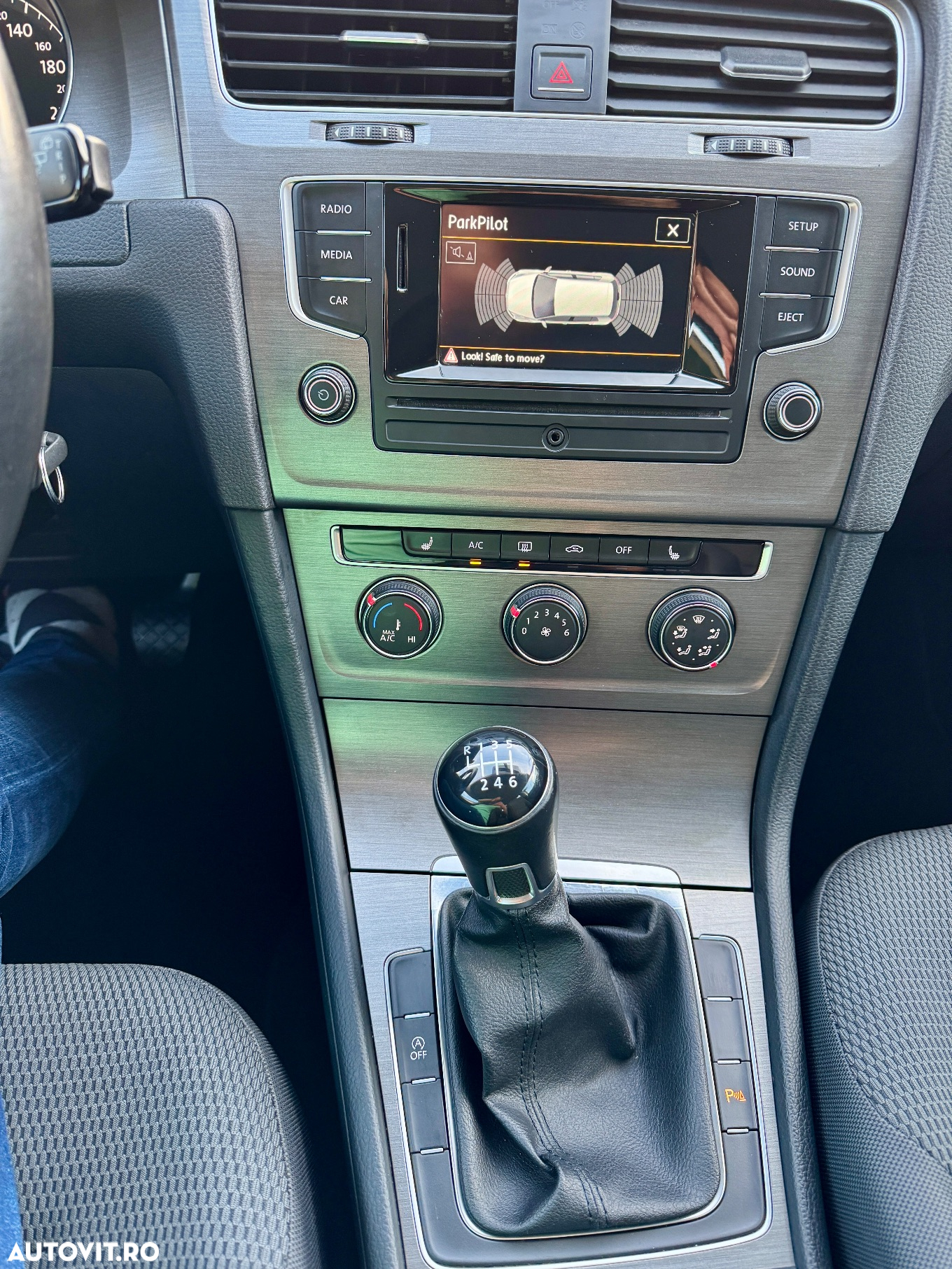 Volkswagen Golf 1.2 TSI BlueMotion Technology Comfortline - 20