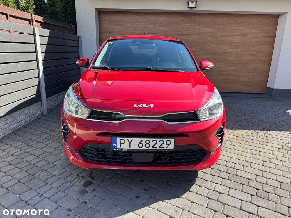 Kia Rio 1.2 L - 6