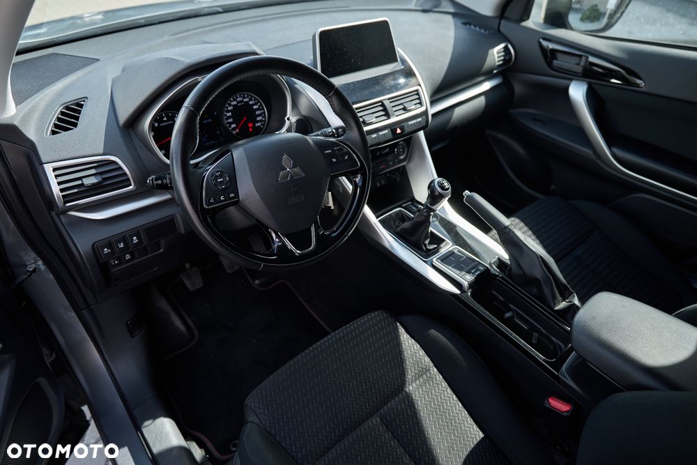 Mitsubishi Eclipse Cross - 13