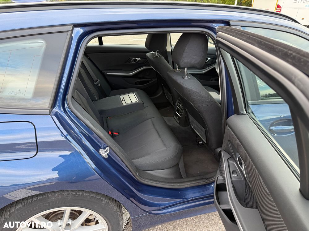 BMW Seria 3 318d Aut. Advantage - 17