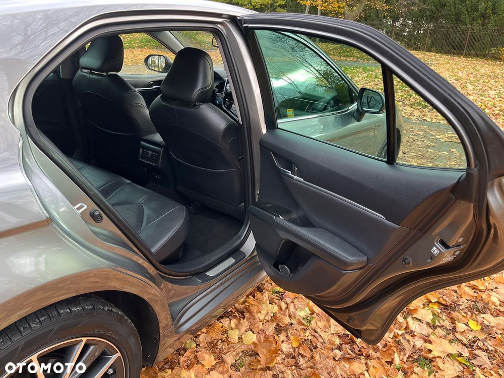 Toyota Camry 2.5 Hybrid Executive CVT - 13