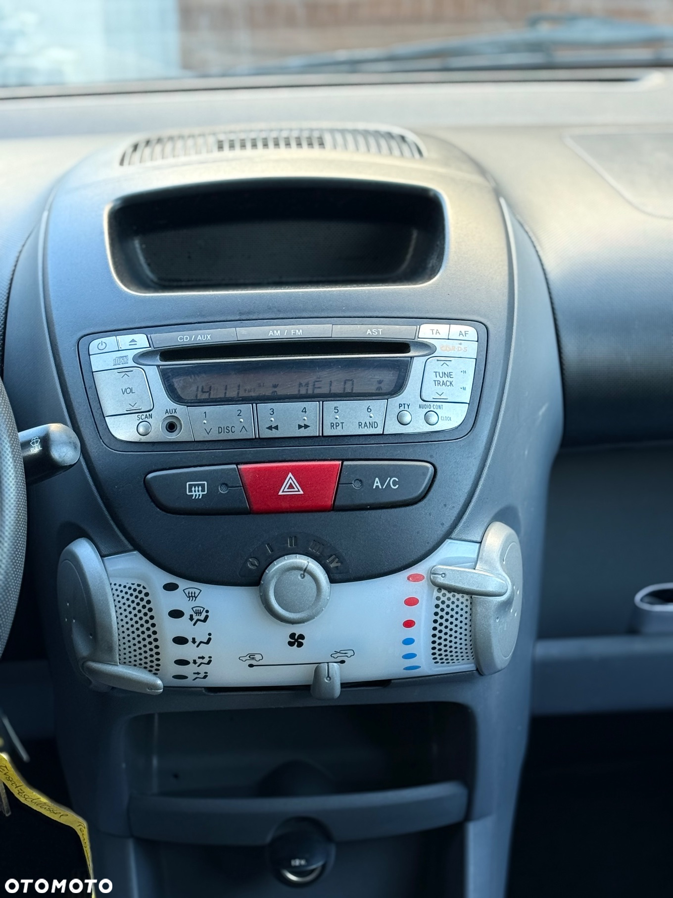 Peugeot 107 1.0 Happy - 9