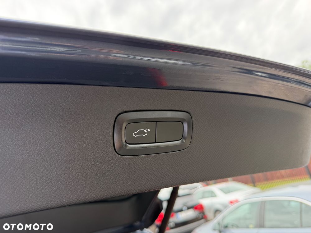 Volvo XC 90 B5 D AWD Momentum Pro - 21