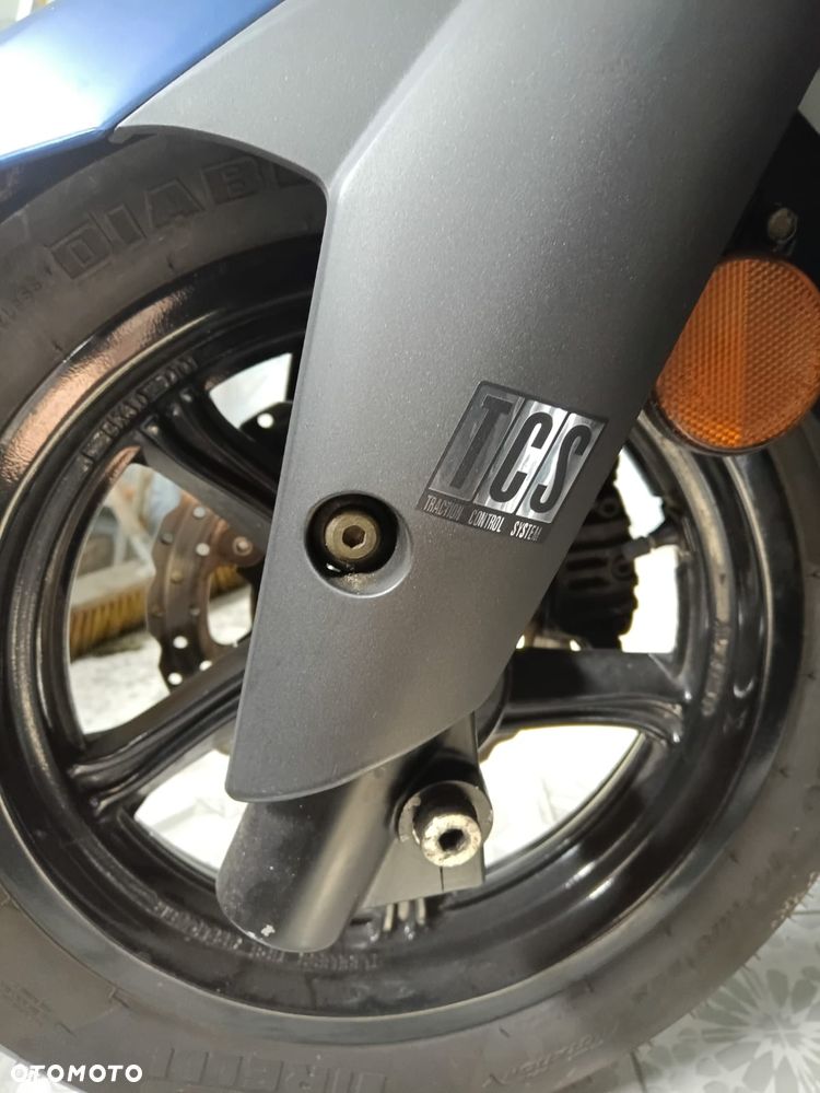 Kymco Downtown - 3