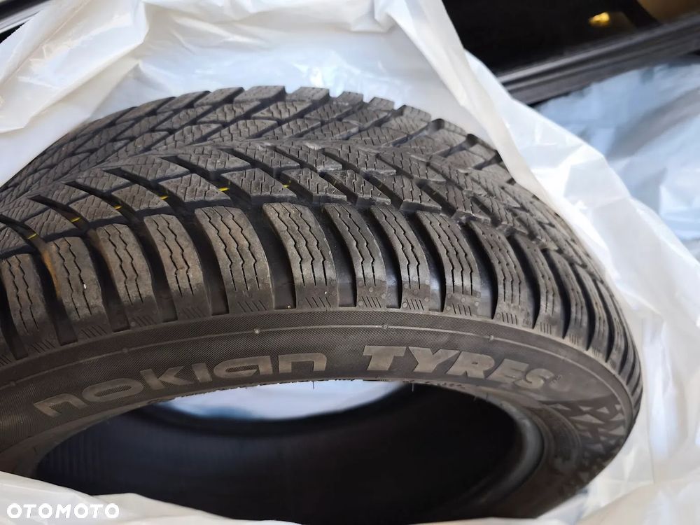 Toyota Avensis 1.8 Active - 8