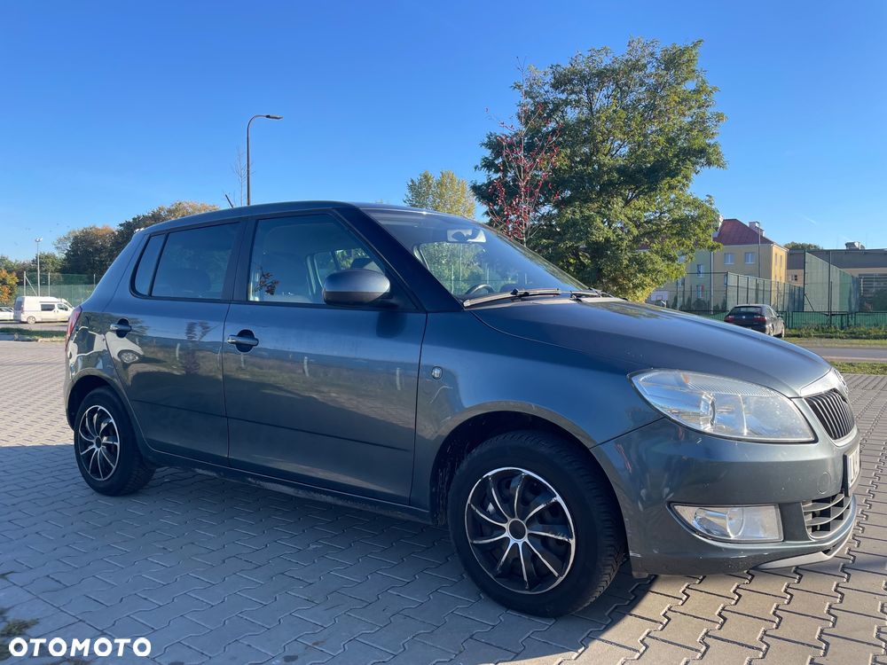 Skoda Fabia 2014 photo 3