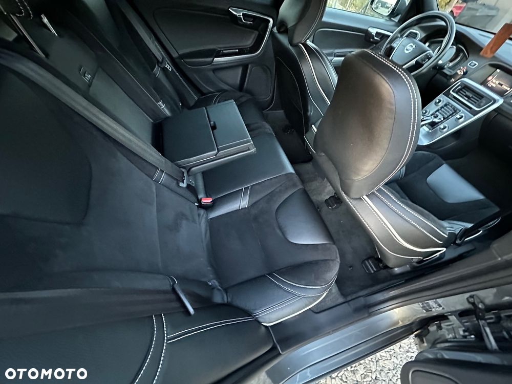 Volvo V60 D4 Geartronic Summum - 20