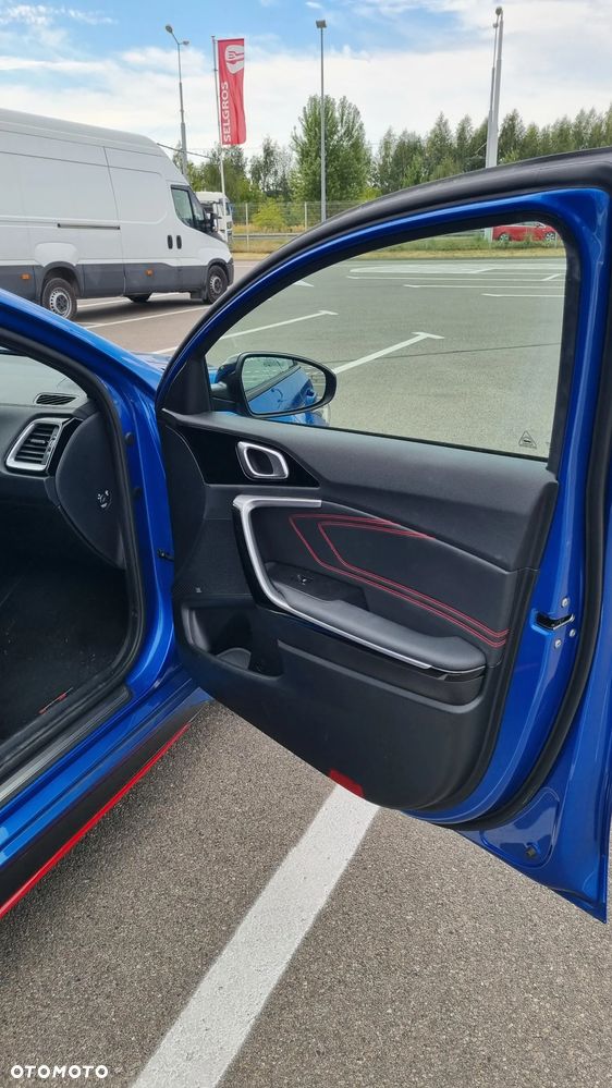 Kia ProCeed 1.6 T-GDI GT DCT - 11