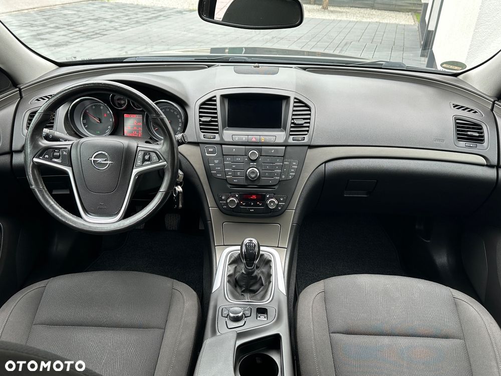 Opel Insignia - 16