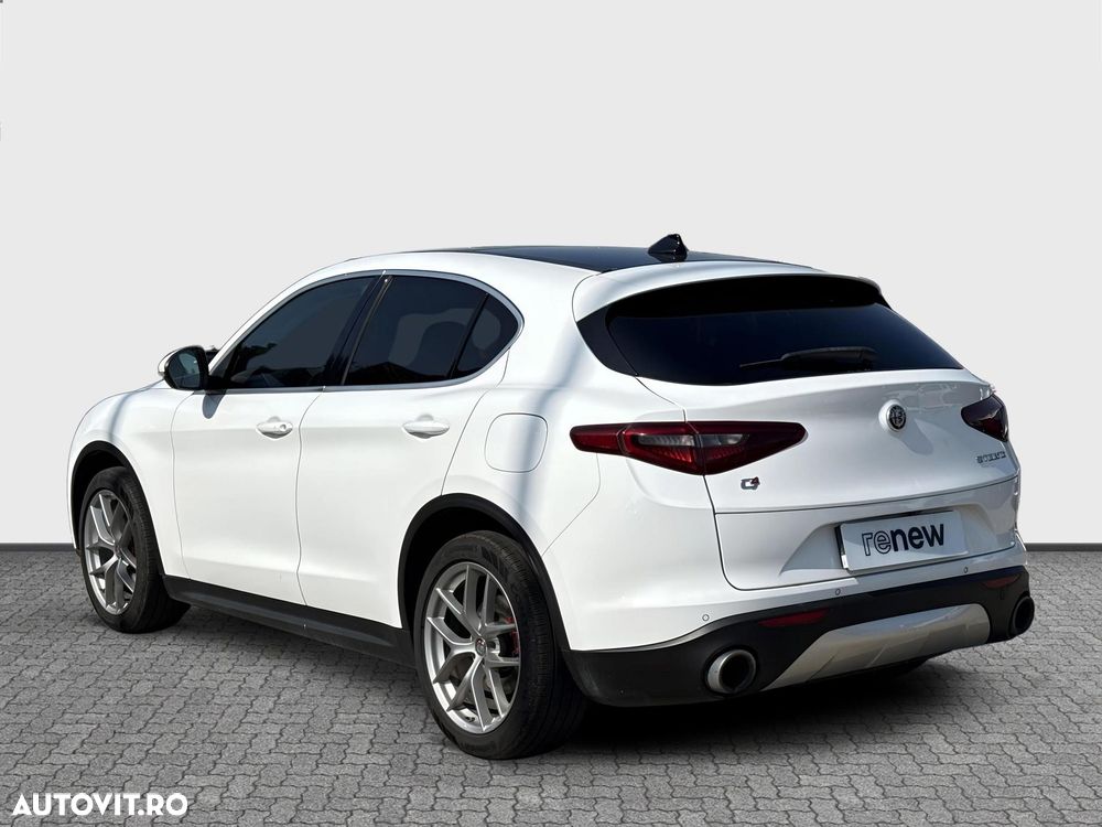 Alfa Romeo Stelvio 2.0 Turbo AWD AT8 Estrema - 8