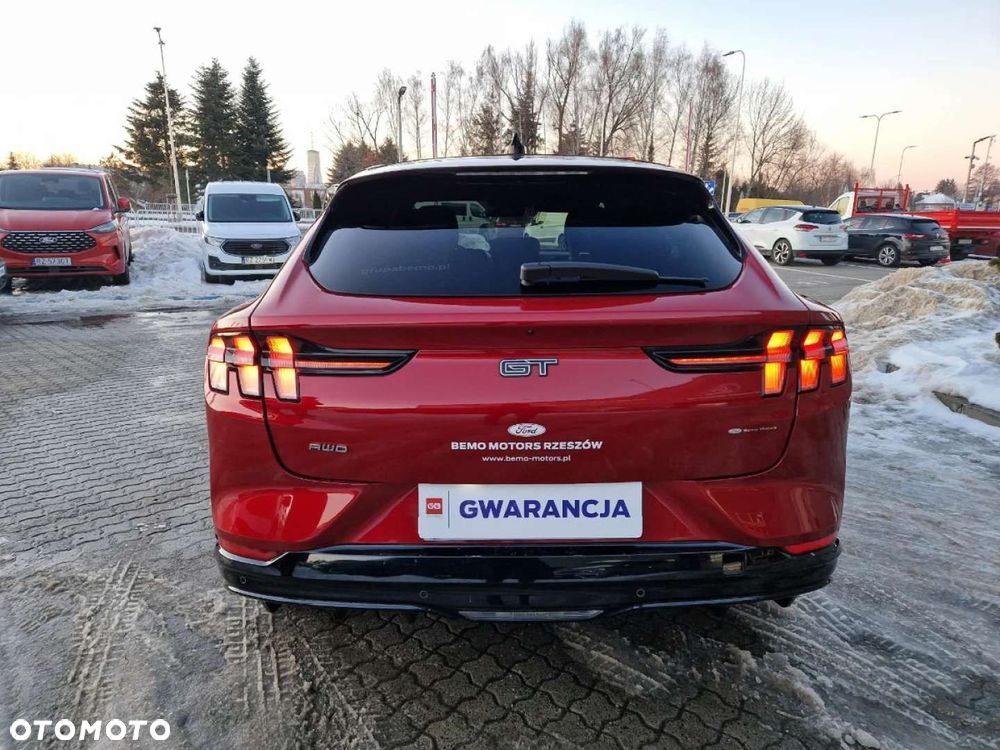 Ford Mustang Mach-E - 5