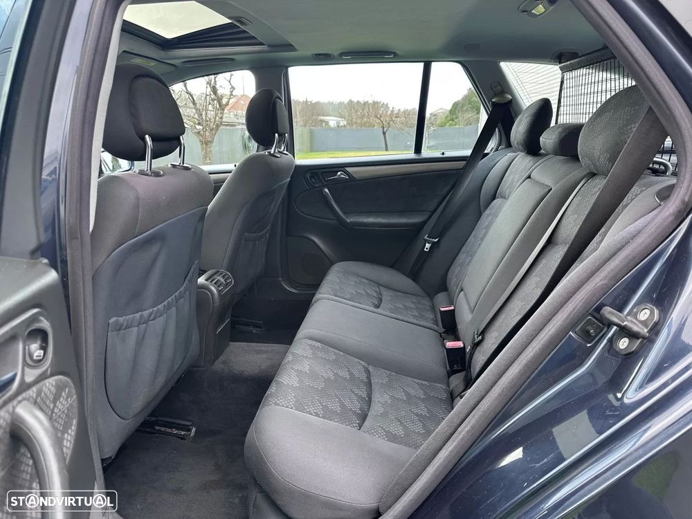 Mercedes-Benz C 220 CDi Avantgarde - 27