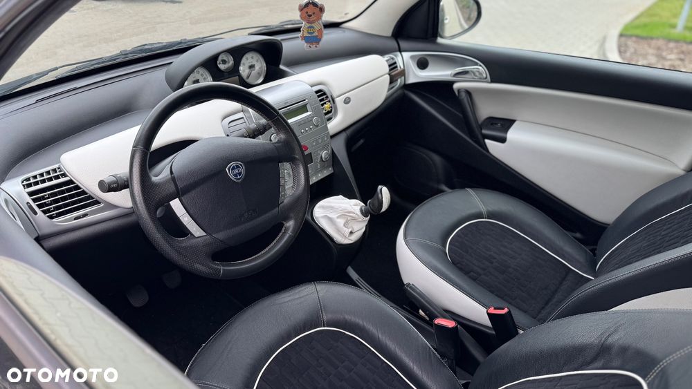 Lancia Ypsilon 1.2 8V Elefantino S&S - 6