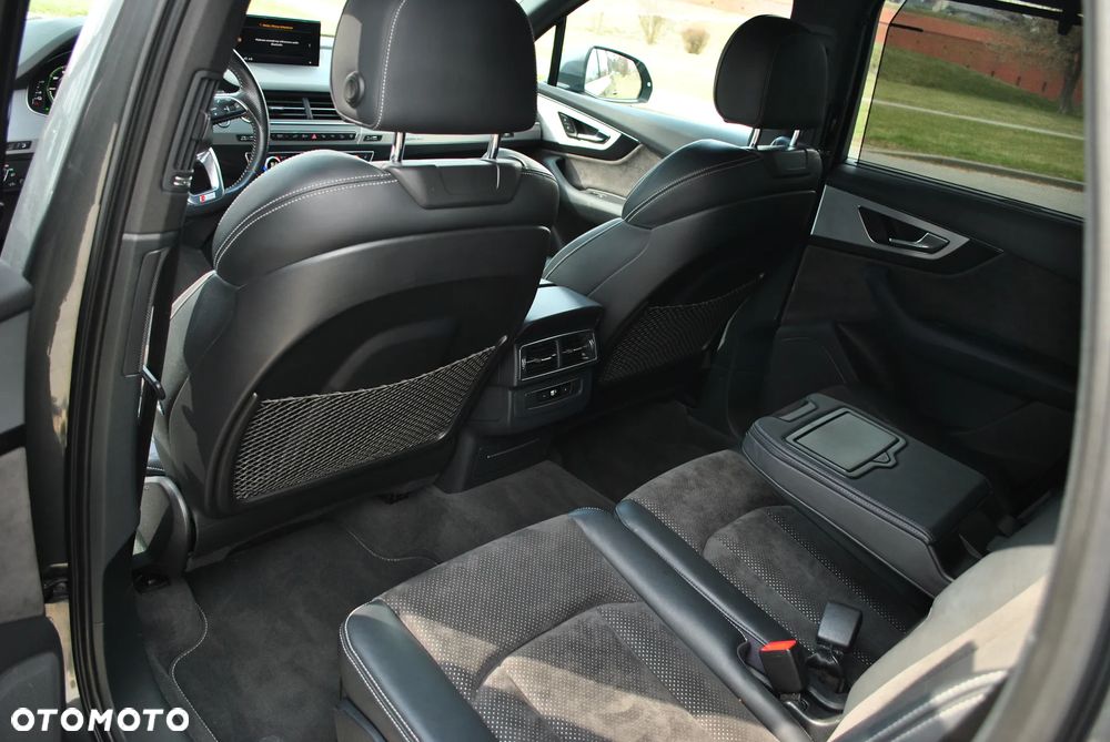 Audi Q7 - 7