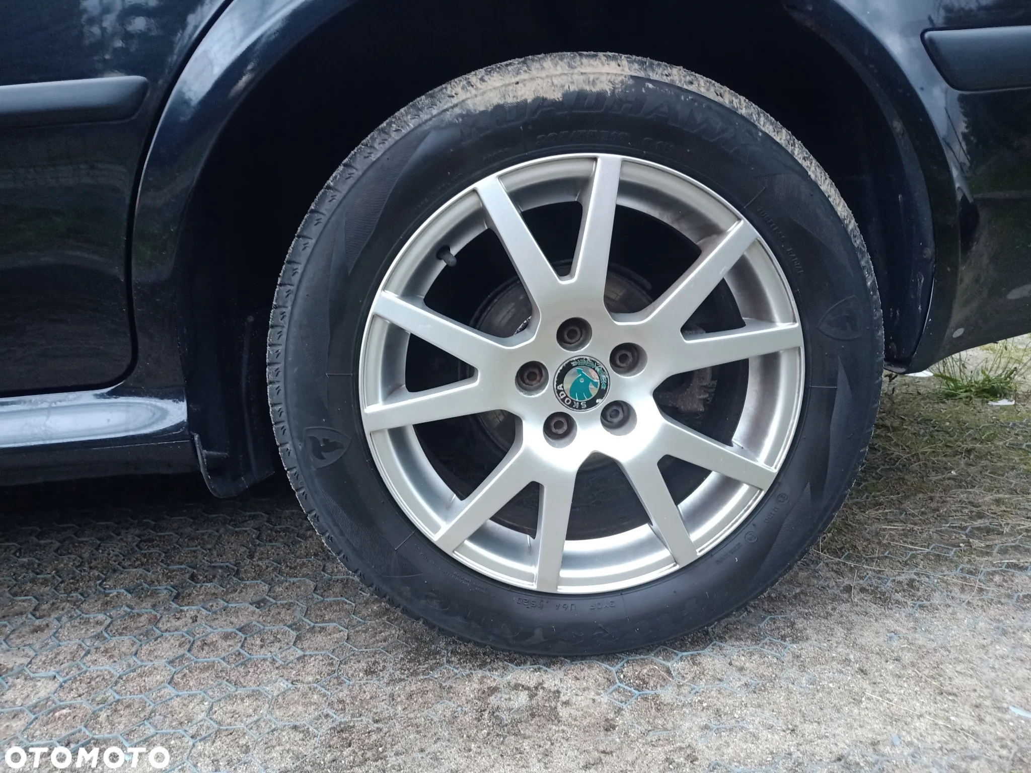 Skoda Octavia Combi 1.6 Ambiente - 21
