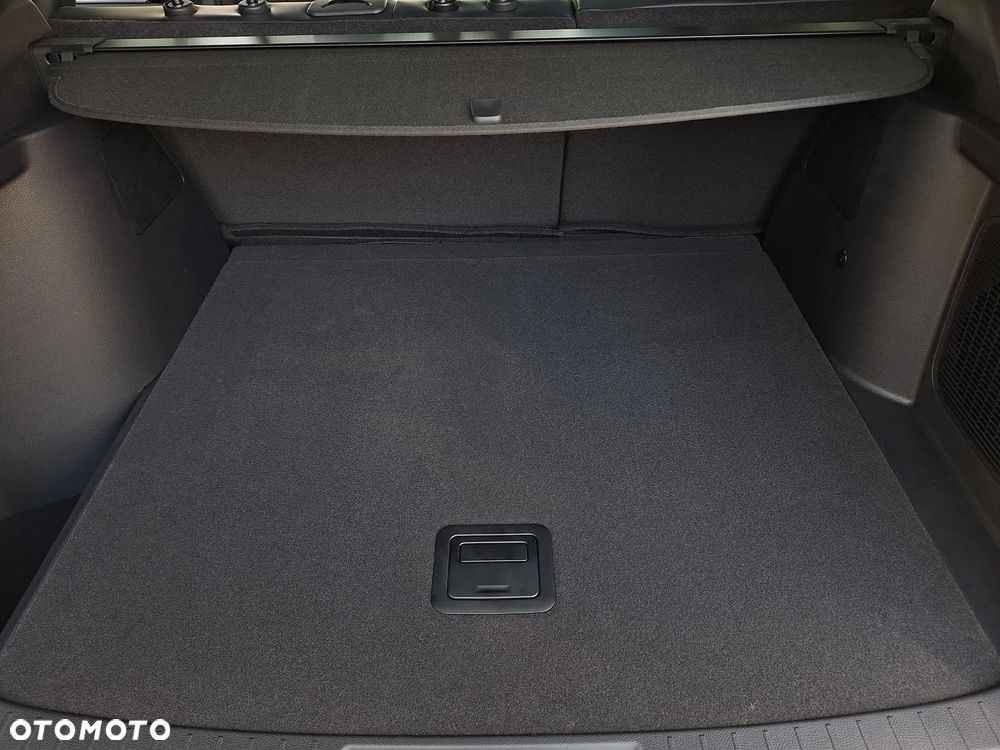 BYD Seal U DM-i 1.5T Design AWD - 11