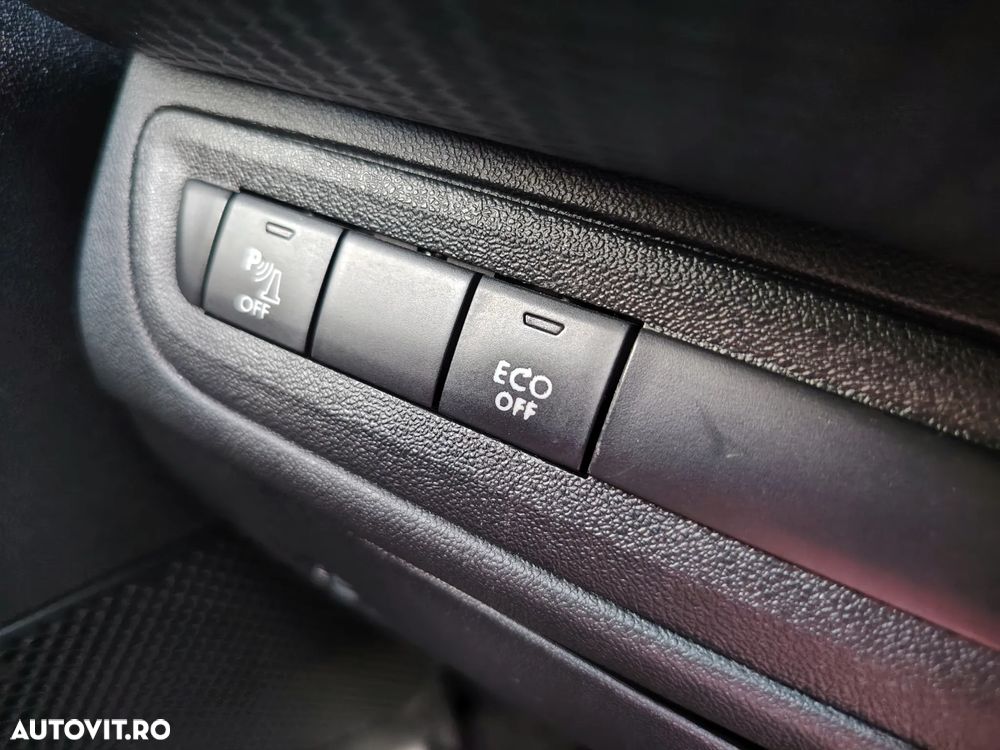 Peugeot 2008 BlueHDi FAP 120 STOP & START Crossway - 14